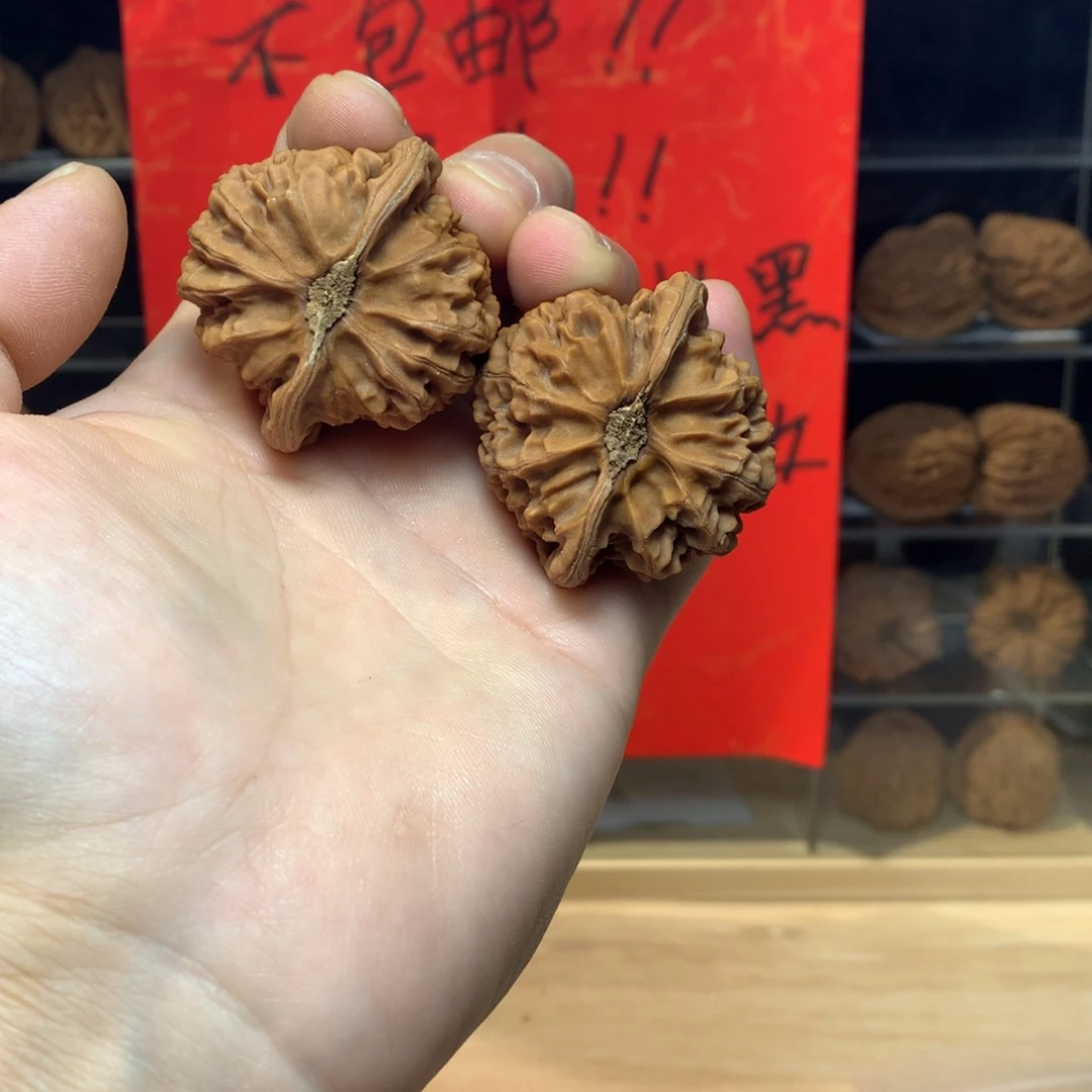 文玩核桃吊坠宫灯