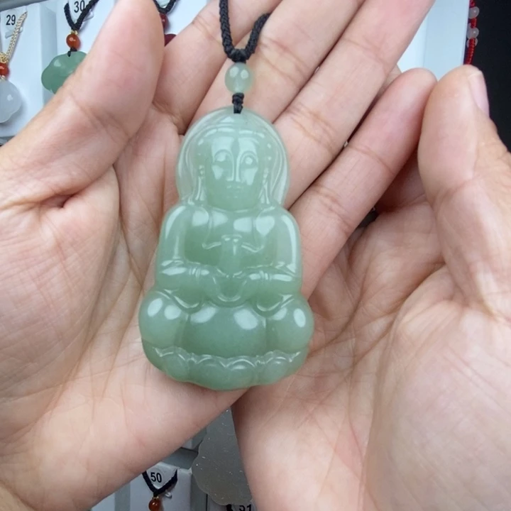 石英质玉未镶嵌颈饰