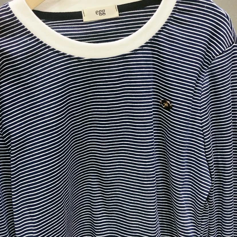 【闪购商品】蓝色t条纹