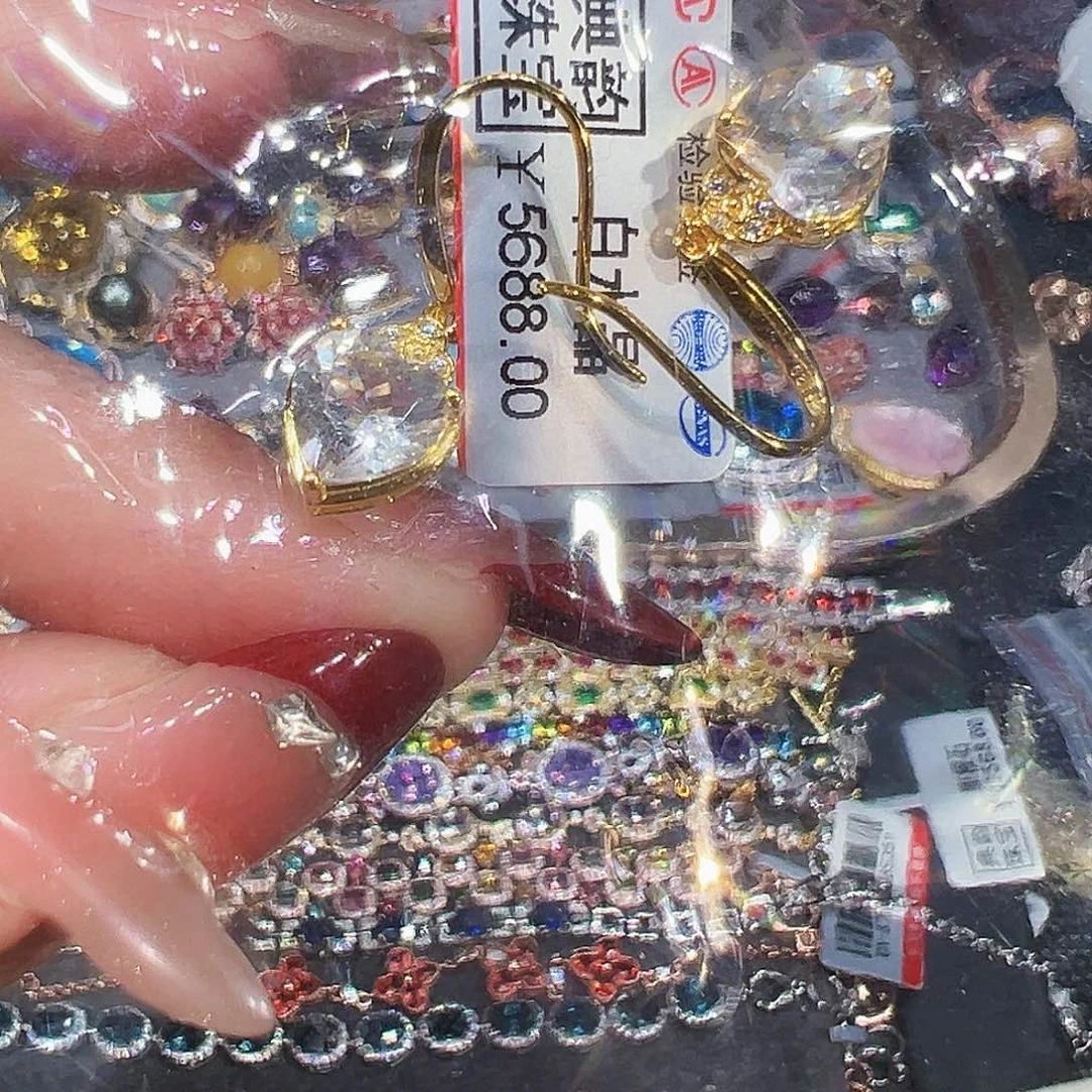 银S925镶嵌耳饰水晶