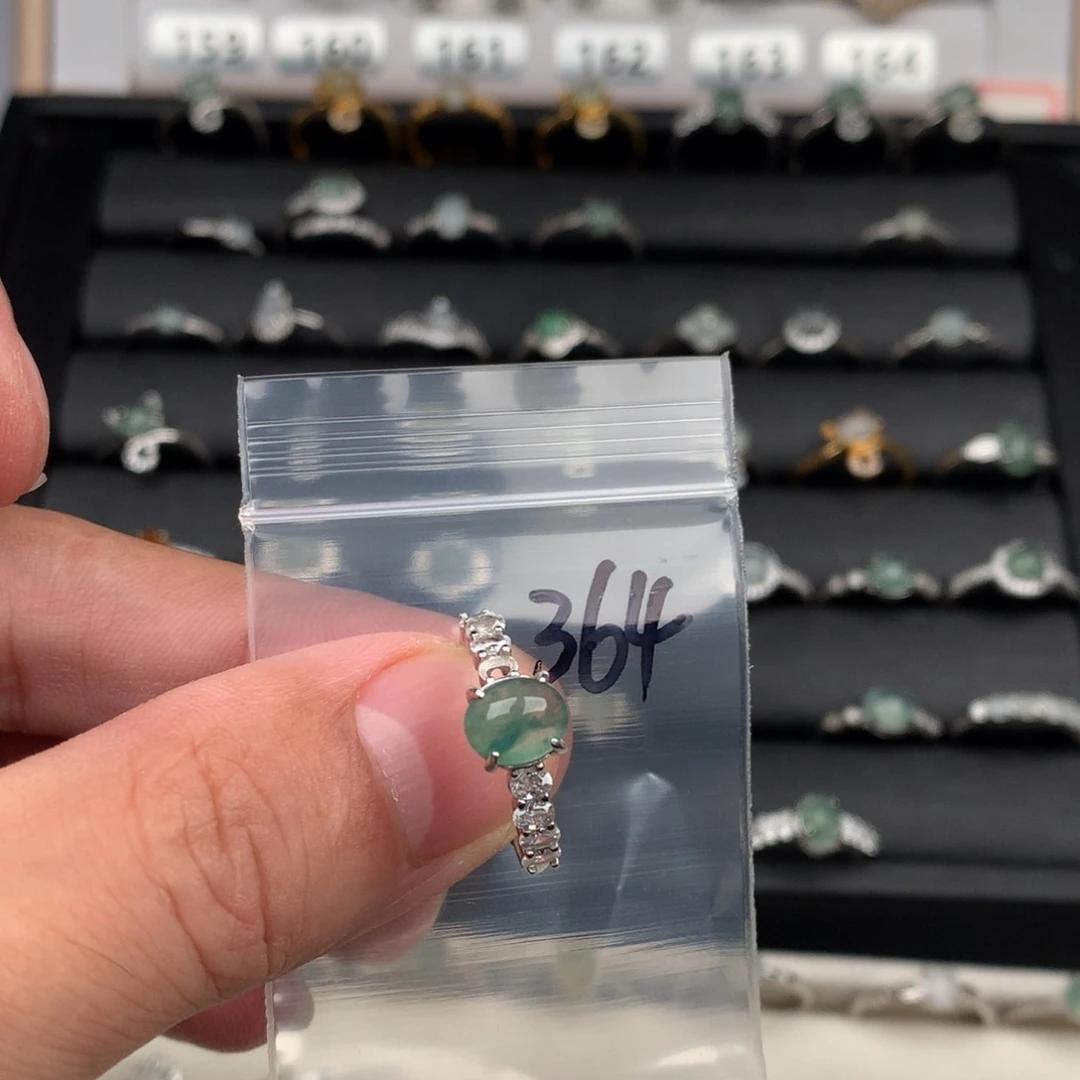 翡翠未镶嵌戒圈364