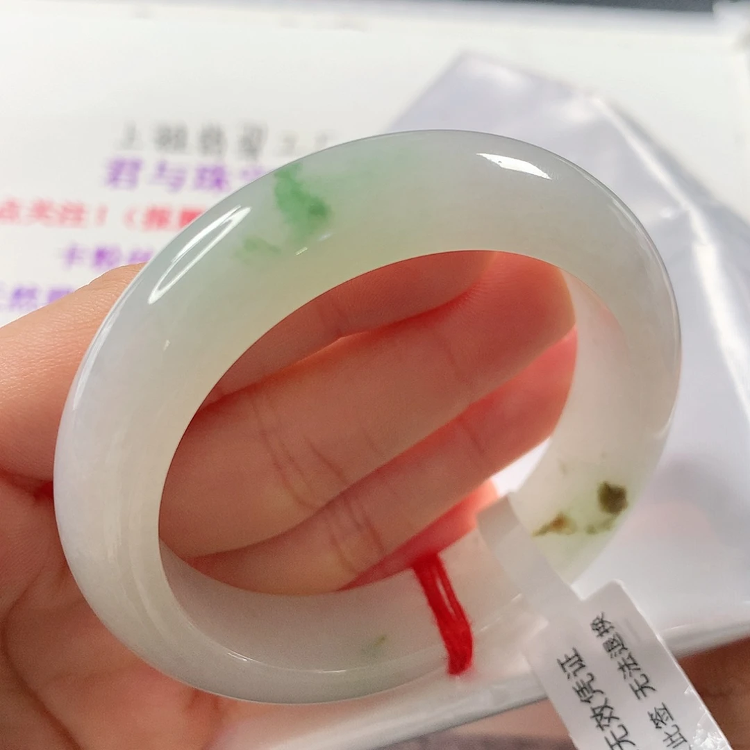 翡翠手镯未镶嵌轮胎①①⑦