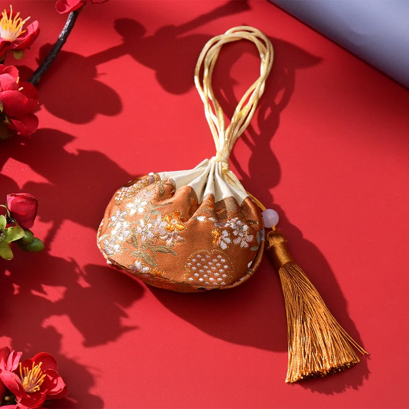 《草本睡心》每个香囊里得天然草本都是纯手工研磨睡眠中式