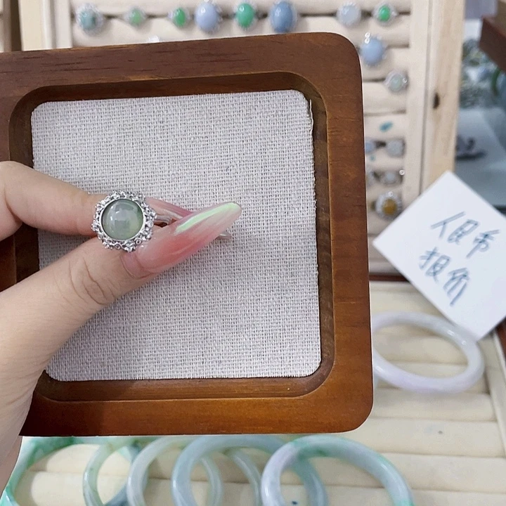 翡翠未镶嵌颈饰天然翡翠Ａ货