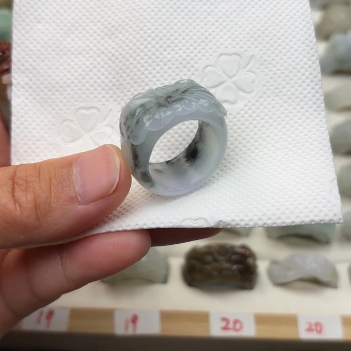 翡翠未镶嵌戒指港码19