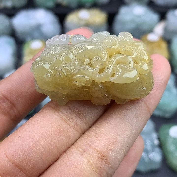 翡翠未镶嵌颈饰天然缅甸翡翠