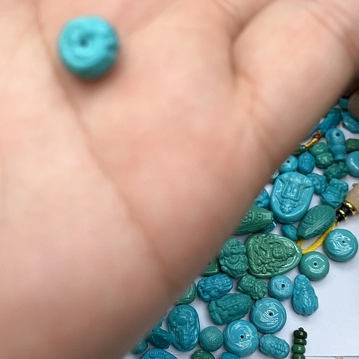 绿松石未镶嵌珠宝奇石