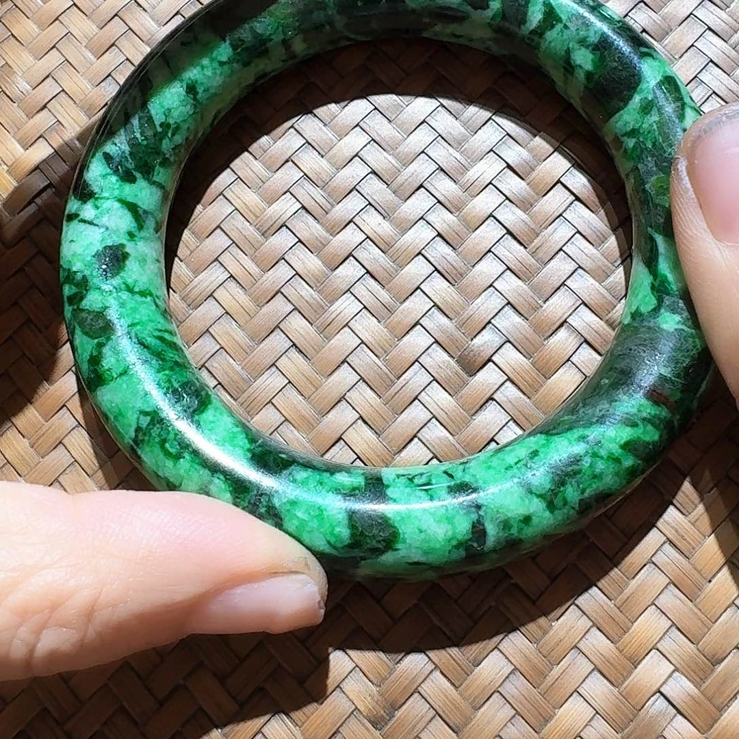 翡翠手镯未镶嵌安**喜个性十足
