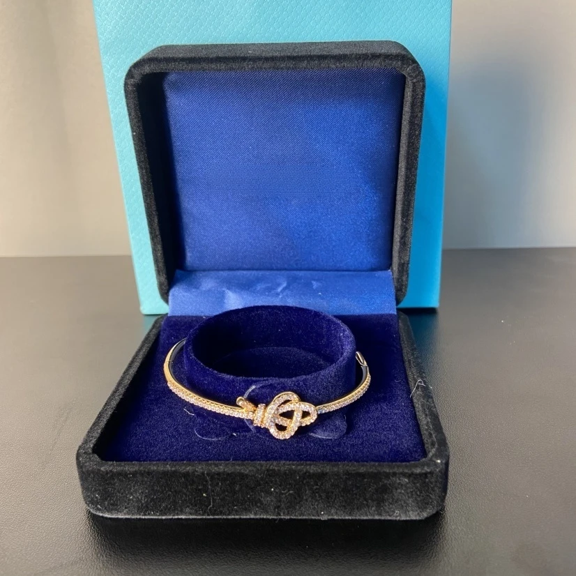 时尚轻奢手镯QQJZ~5163