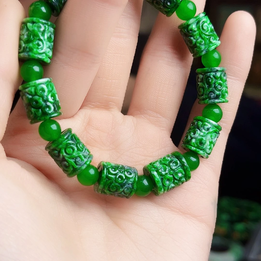 颈饰未镶嵌翡翠多样性