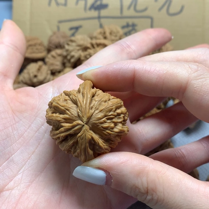 z***x文玩核桃吊坠异形单只