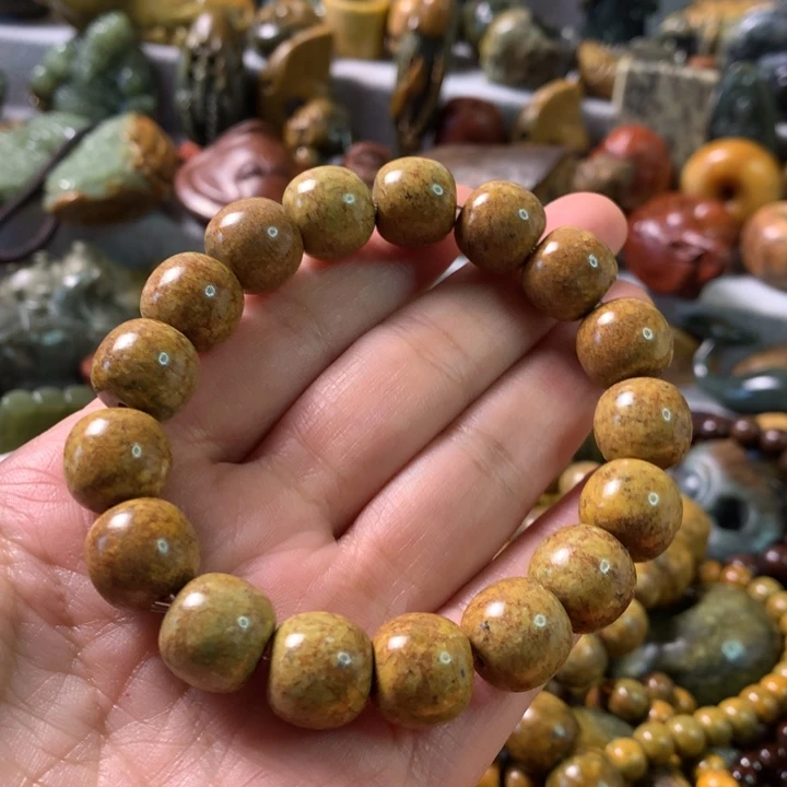 未镶嵌岫岩河磨玉（透闪石质玉）把件卍****卐