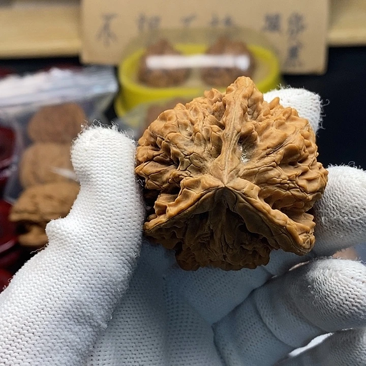 不***侠文玩核桃吊坠瑕疵不退不换
