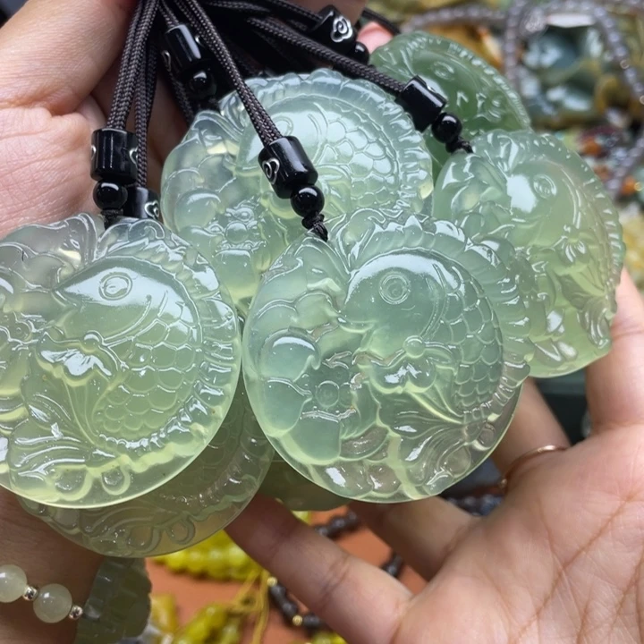 蛇纹石玉未镶嵌吊坠