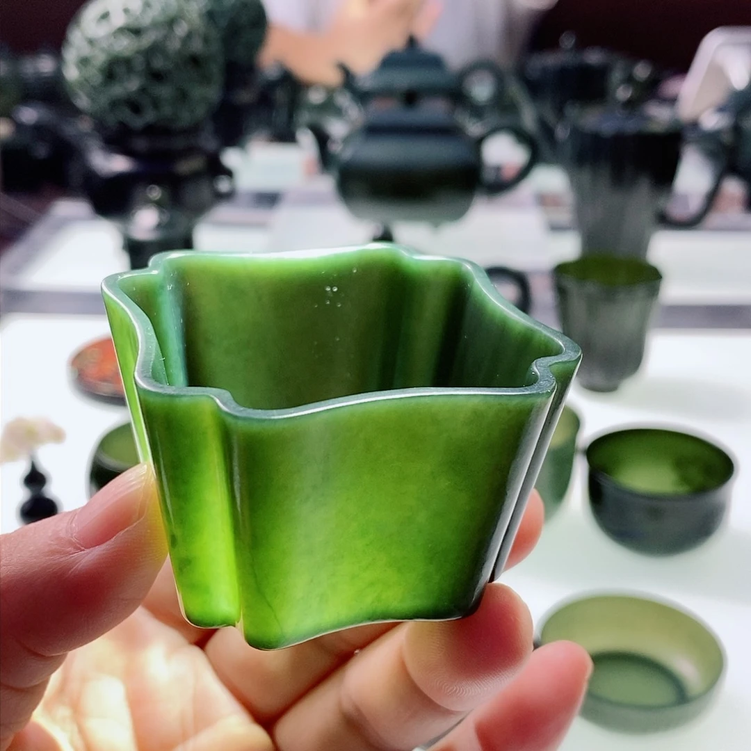 未镶嵌和田玉（青玉）摆件