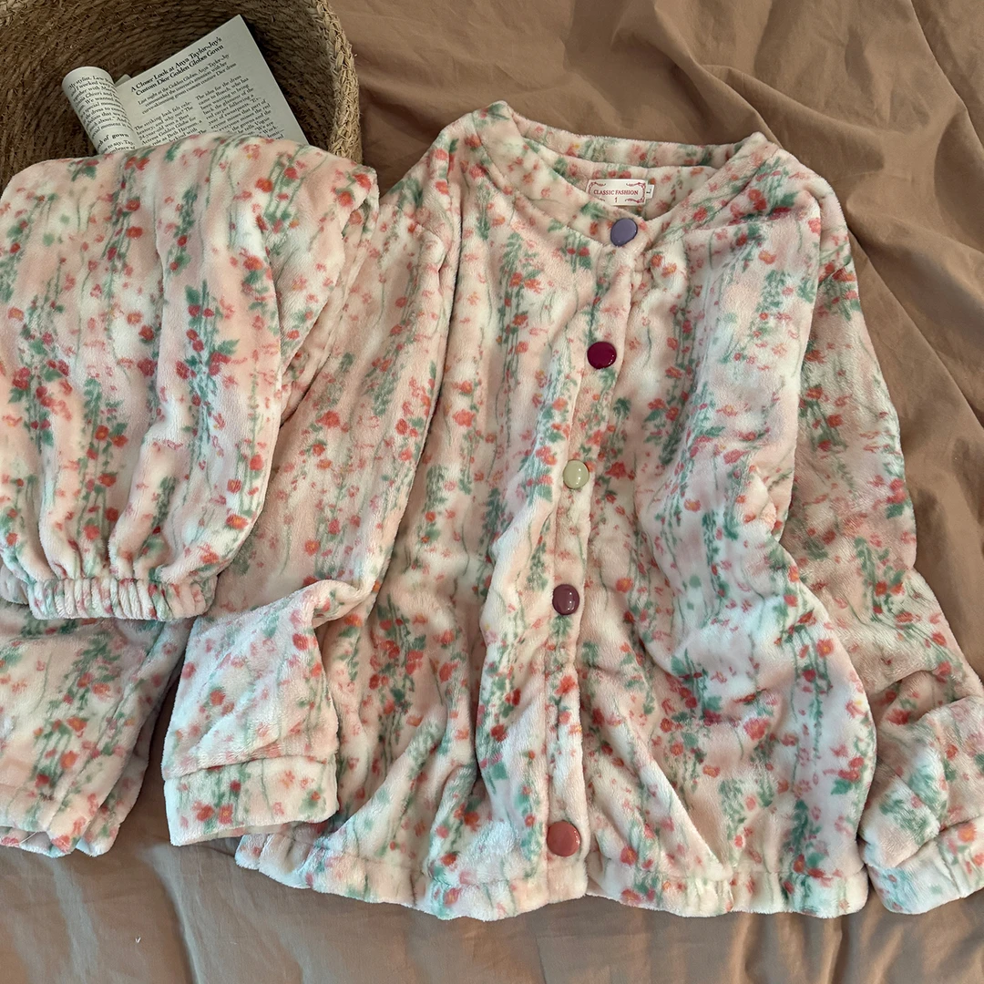 田园风睡衣女生新款冬季法兰绒保暖碎花开衫珊瑚绒宽松家居服套装