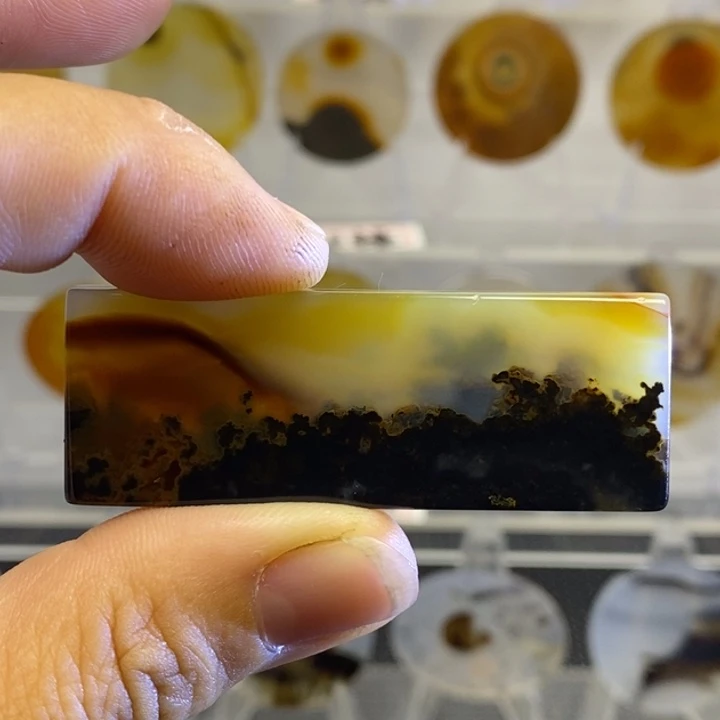 玛瑙/玉髓颈饰未镶嵌