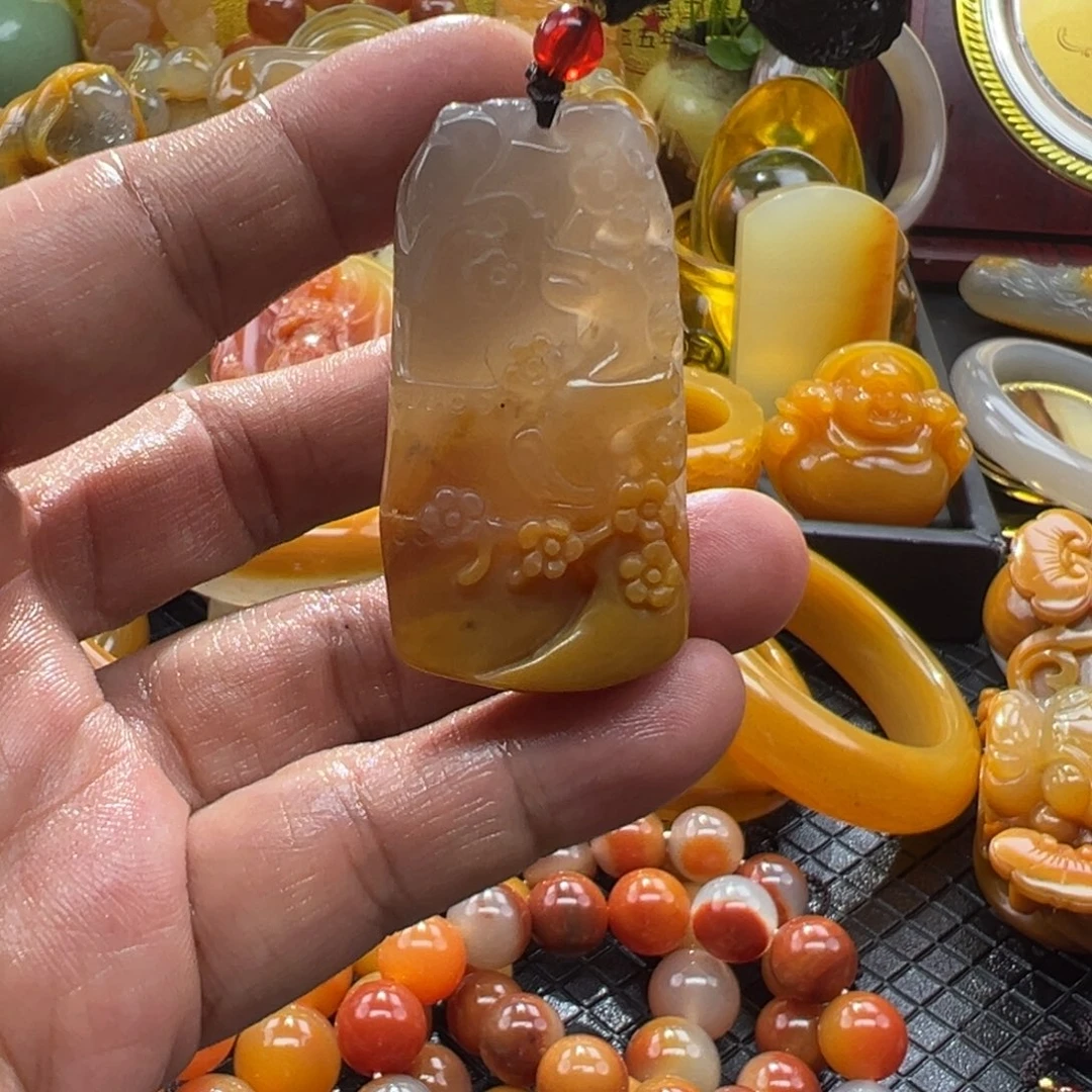 石英质玉未镶嵌颈饰