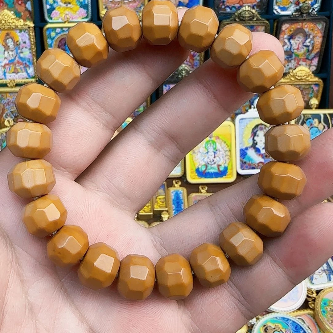 吊坠牛十三纯手绘唐卡