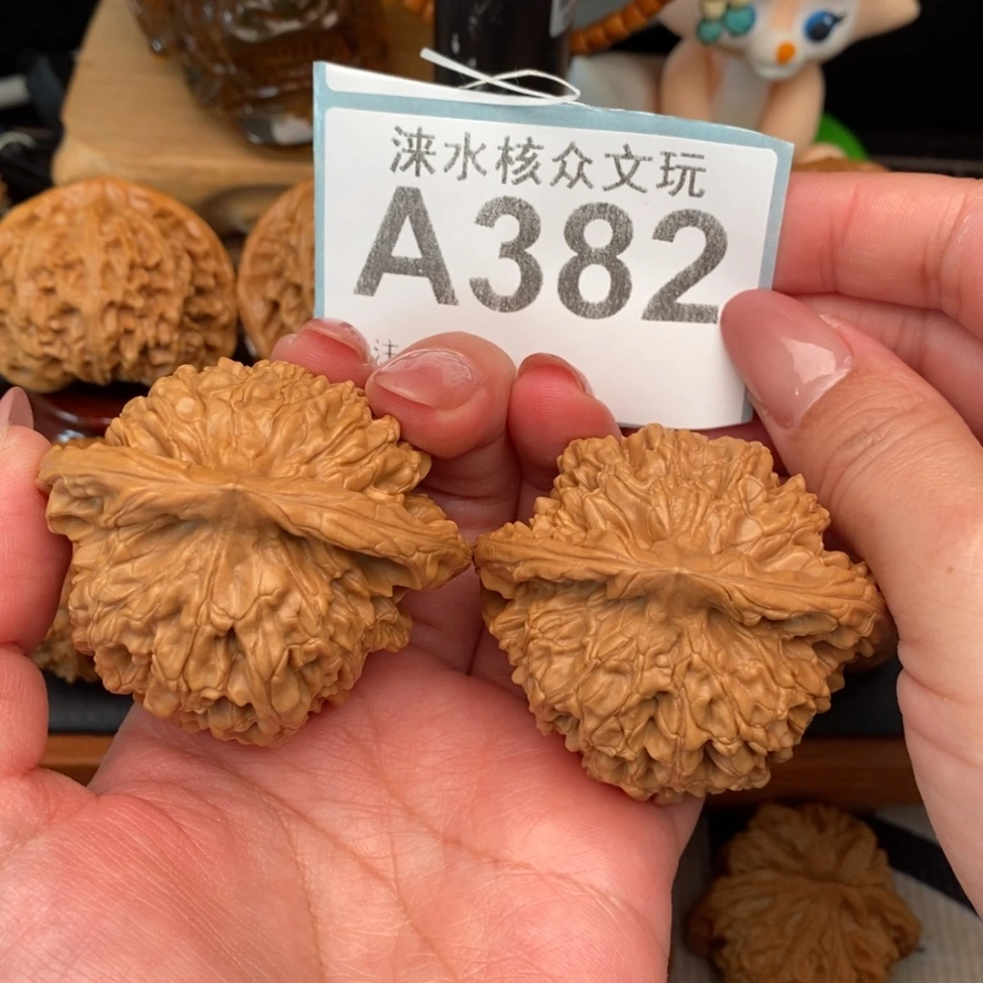 文玩核桃吊坠官帽382号