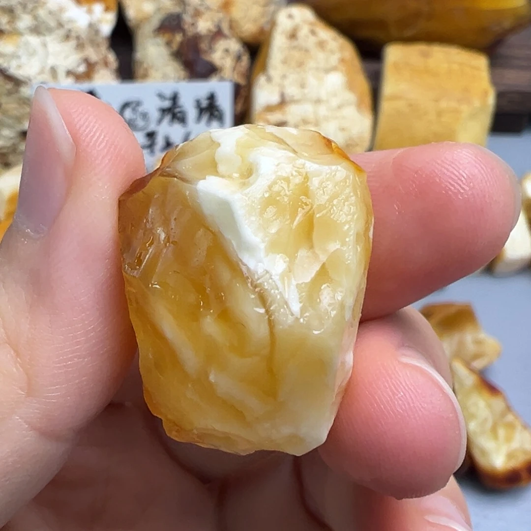 定制琥珀未镶嵌蜜蜡