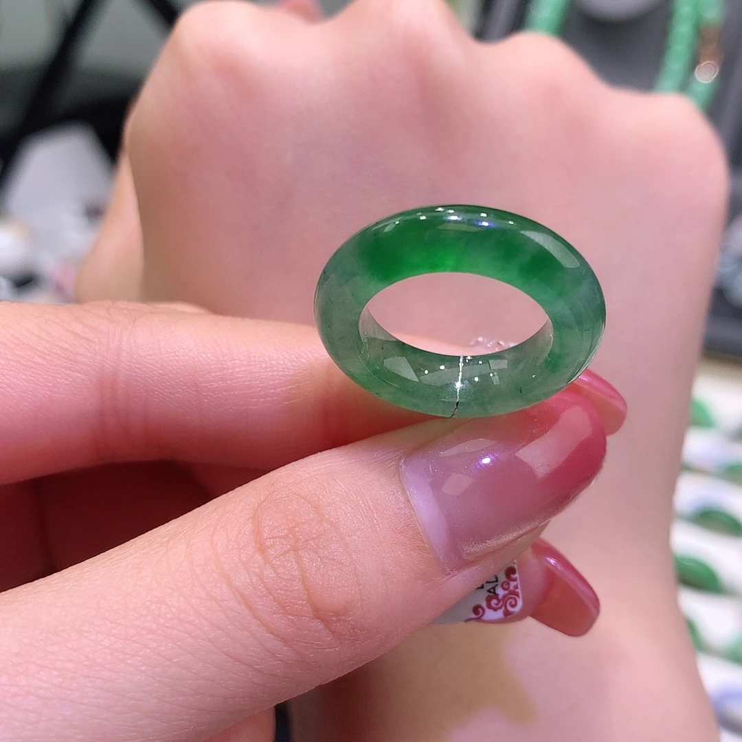 未镶嵌戒指翡翠翡翠
