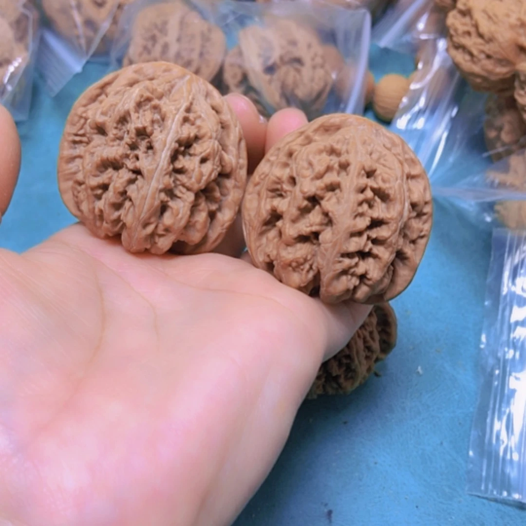 【闪购商品】把件核桃44粗筋修尖