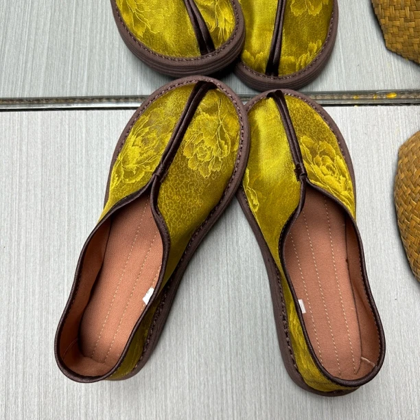 HT『秋香牡丹』原创高品质 两片式 千层底女款 布鞋