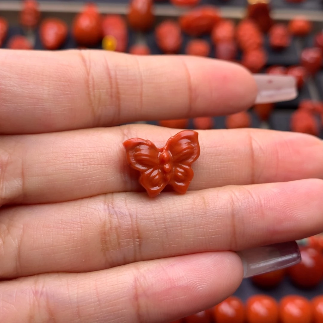 【闪购商品】南红玛瑙蝴蝶未镶嵌