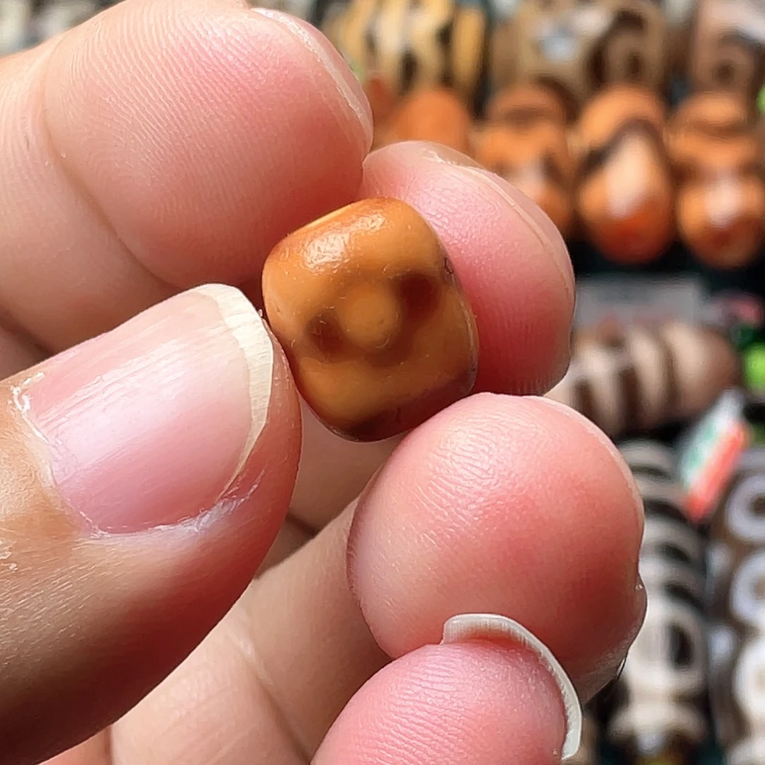 玛瑙/玉髓未镶嵌颈饰金蝉坦诚三