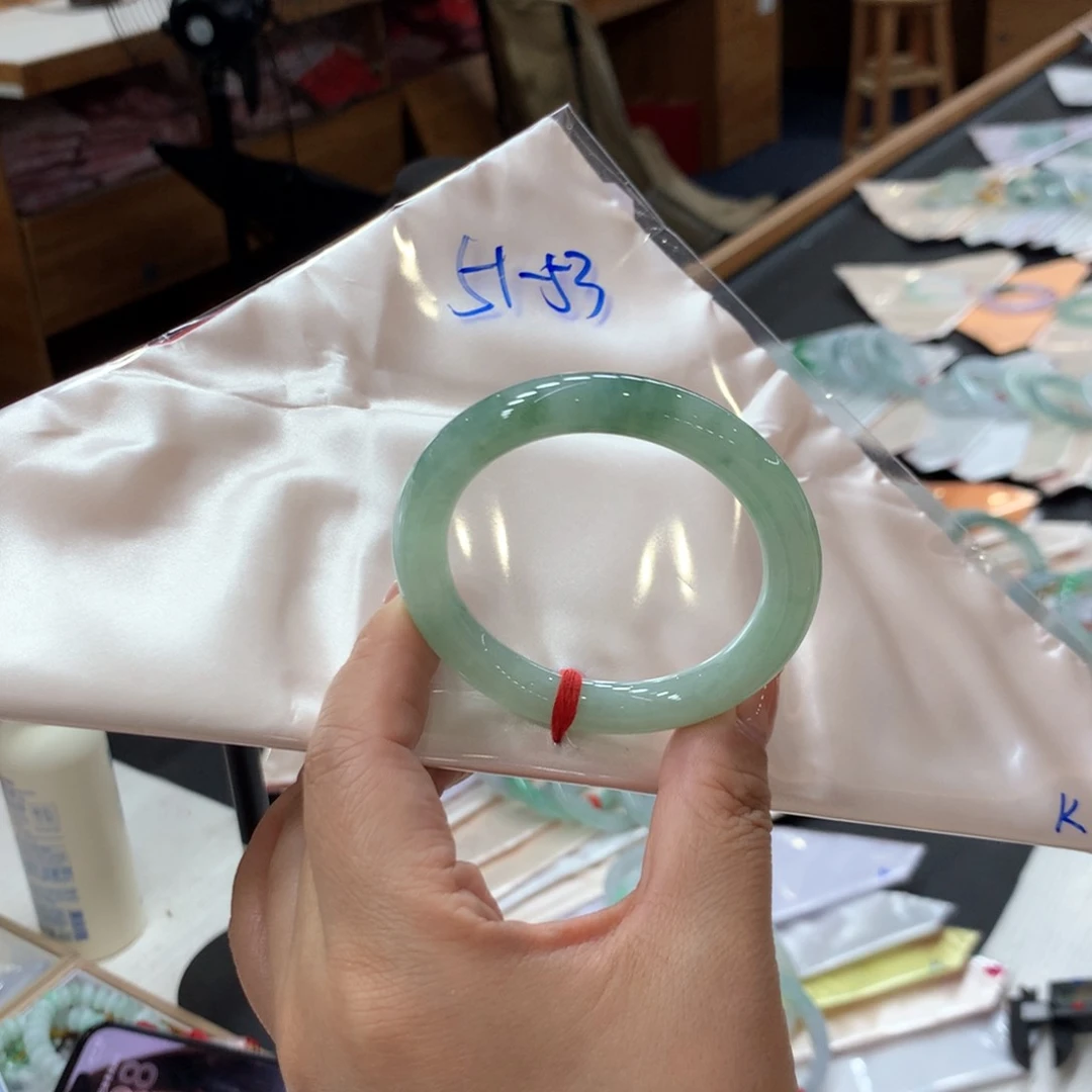 未镶嵌手镯翡翠48小时鉴赏