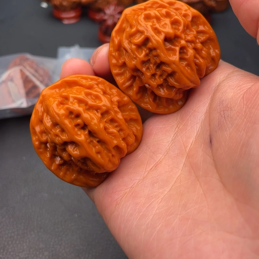 文玩核桃把件盘龙纹