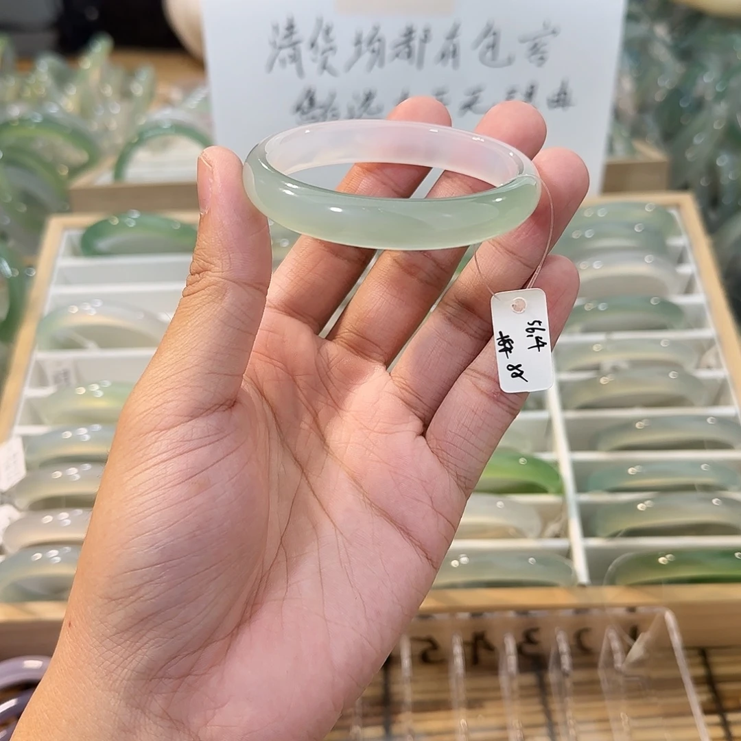 玛瑙/玉髓未镶嵌手镯圈口56.4