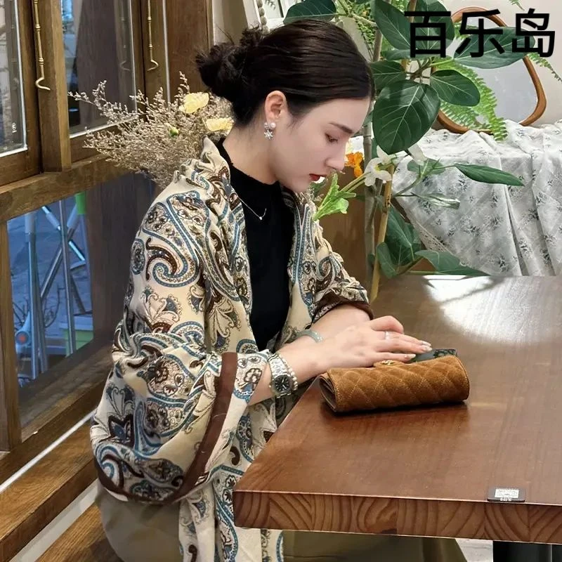 Y外搭休闲丝巾出游搭配薄款披肩韩版时尚百搭复古腰果花印花长巾