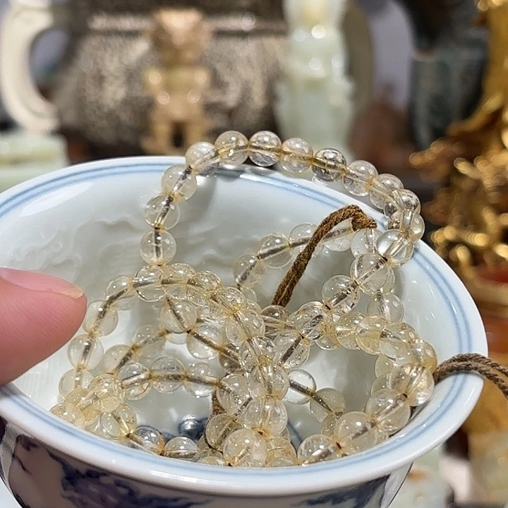 瓷片瓷器中出土着瓷器