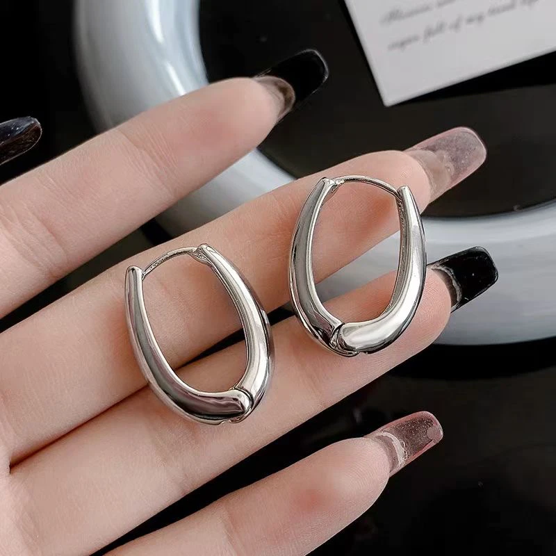 铜合金耳饰 轻奢小众金属感冷淡风素圈耳环女适合圆脸水滴形网红