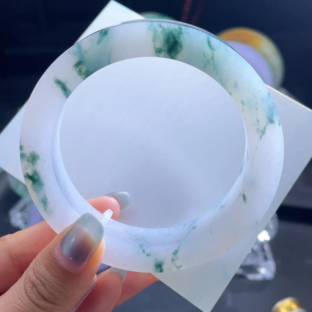 未镶嵌手镯定制翡翠