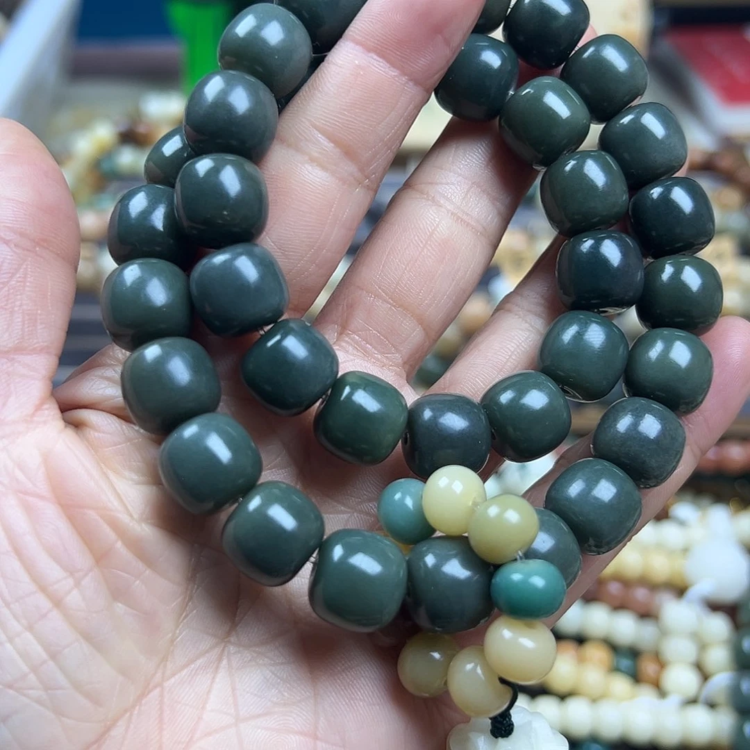 白玉菩提吊坠12×13