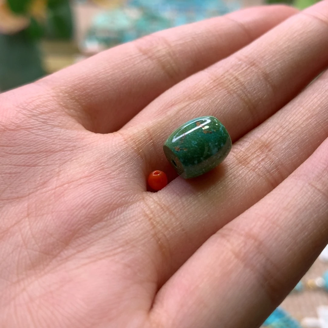 南红玛瑙配饰未镶嵌