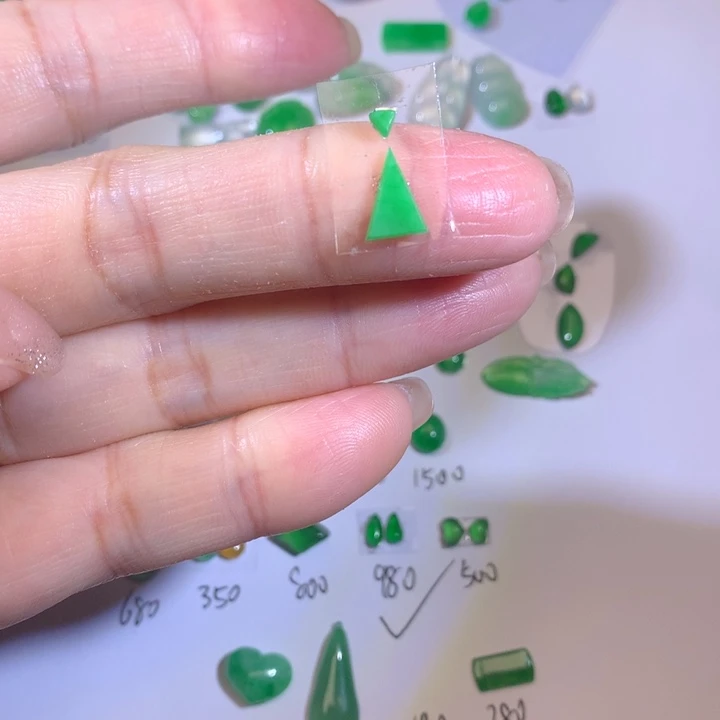 翡翠未镶嵌套链平安牌