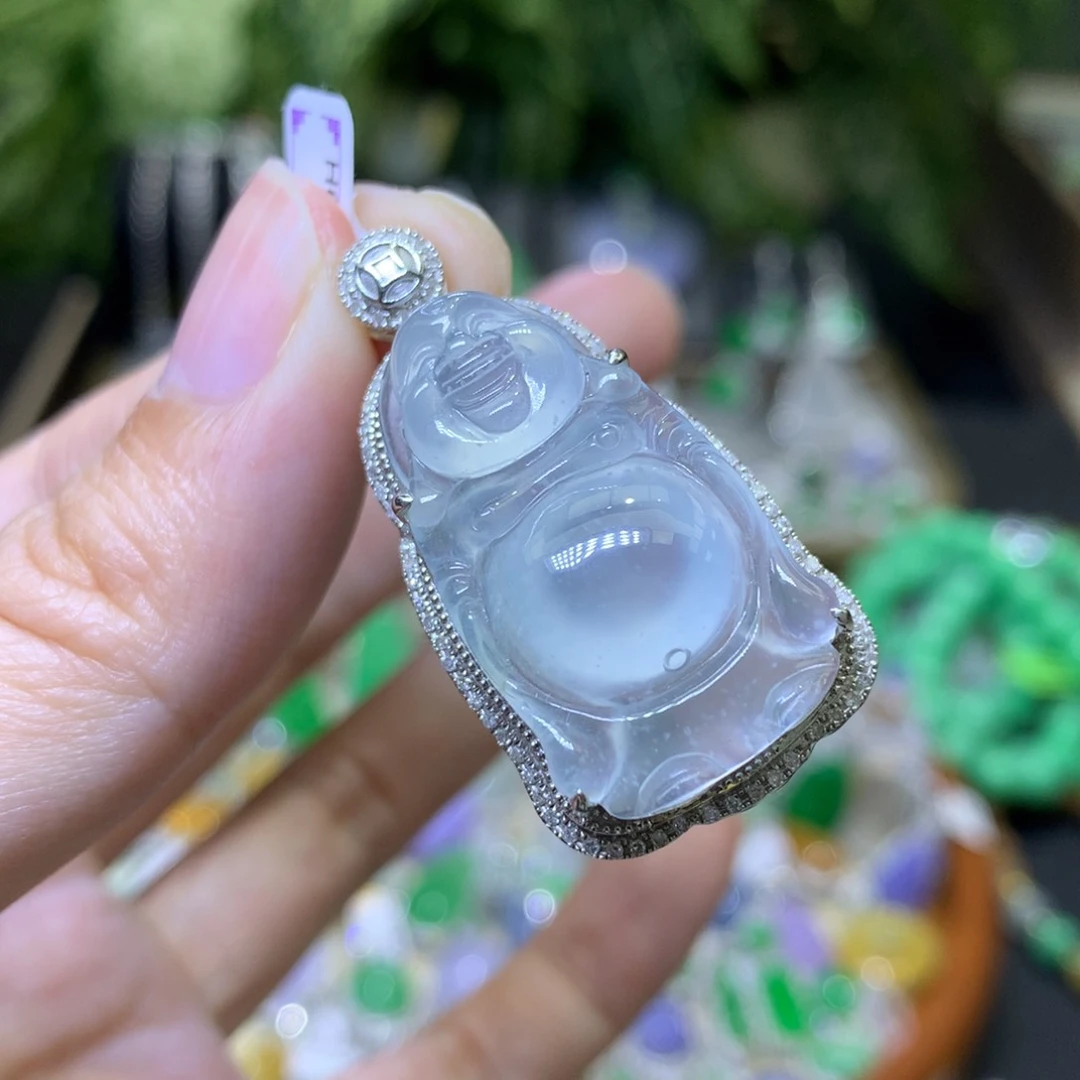 颈饰18K金镶嵌翡翠