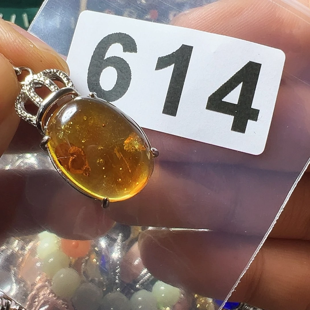 琥珀（花珀）颈饰未镶嵌