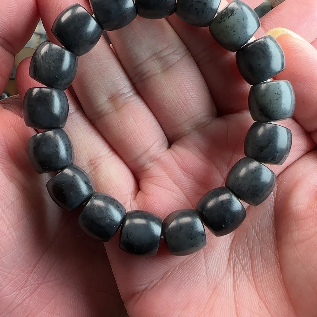 和田玉未镶嵌项圈