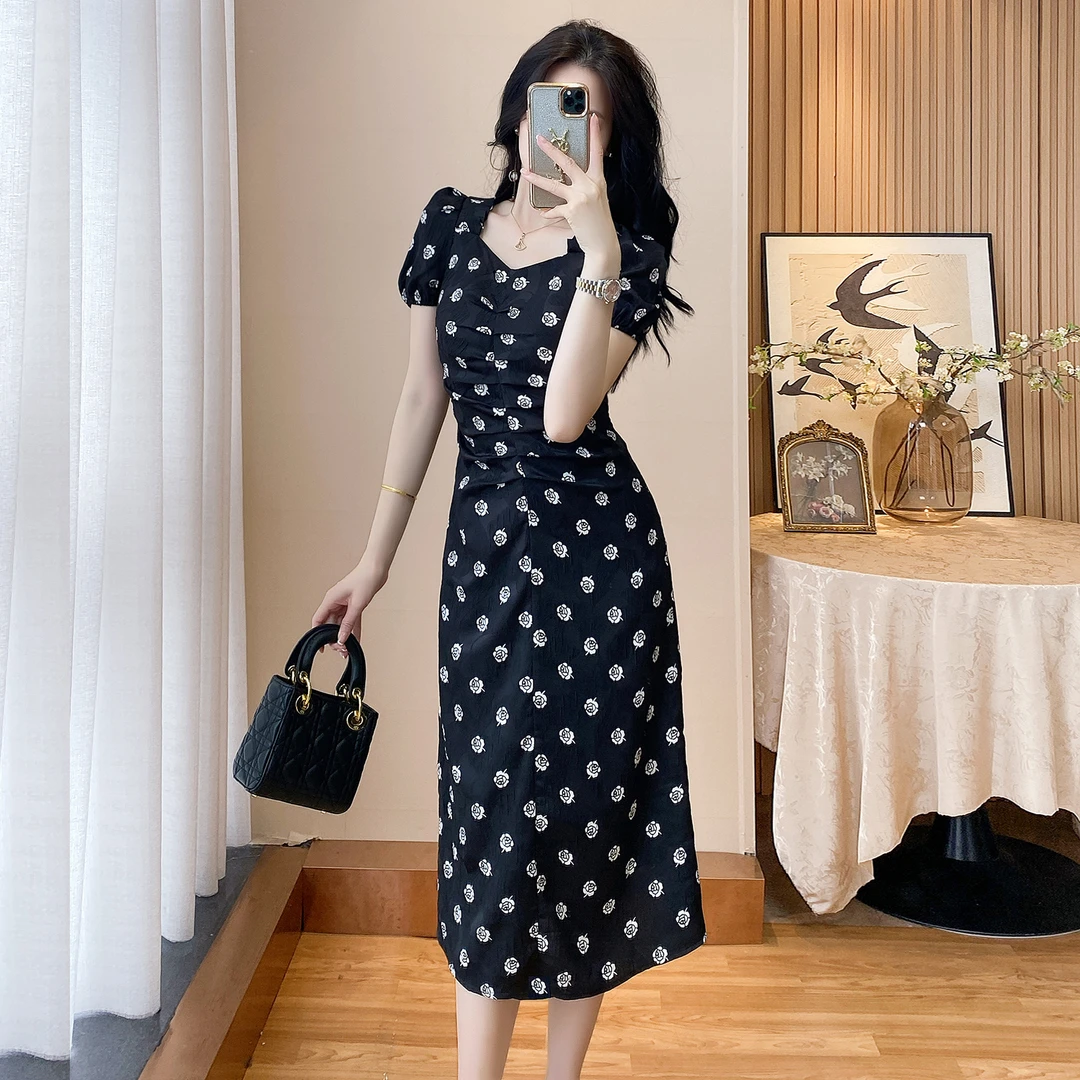 25夏新款修身连衣裙女人味高级感气质收腰玫瑰提花法式长裙女薄款