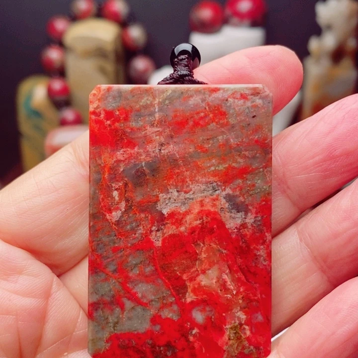 昌化鸡血石鸡血石牕子