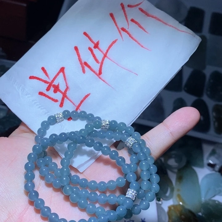 翡翠颈饰未镶嵌好