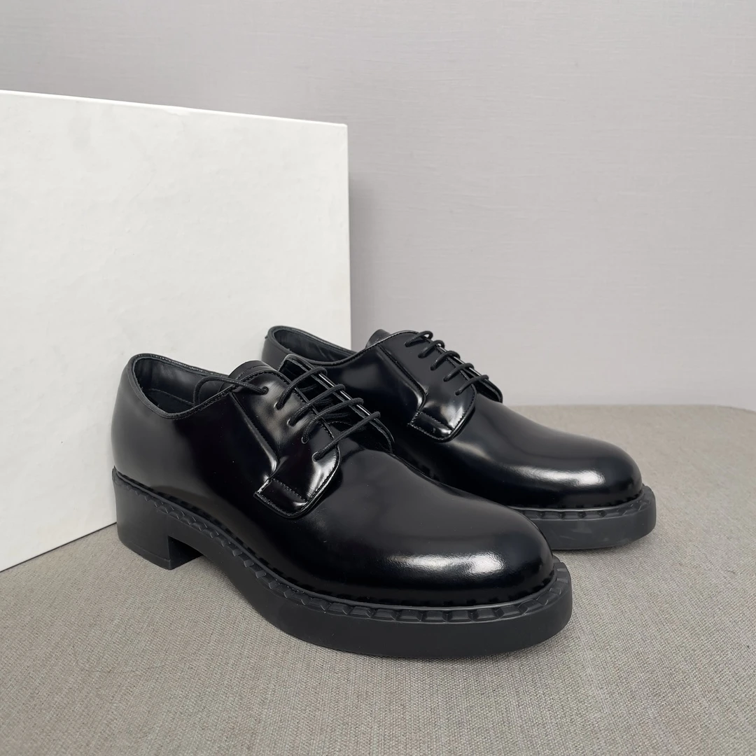 全新未使用 Prada/普拉达 女士厚底系带皮鞋德比鞋149615