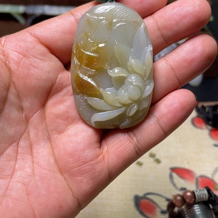 和田玉（糖玉）未镶嵌颈饰