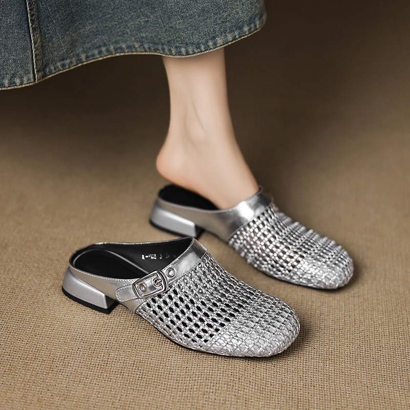 2025夏季新款粗跟低跟气质银色真皮软底休闲镂空包头半拖鞋