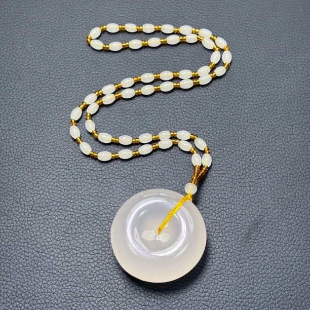 甄选雪域冰魄平安扣吊坠 83